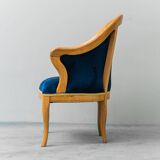 Poltroncina vintage in legno massello velluto blu anni ’50 modernariato