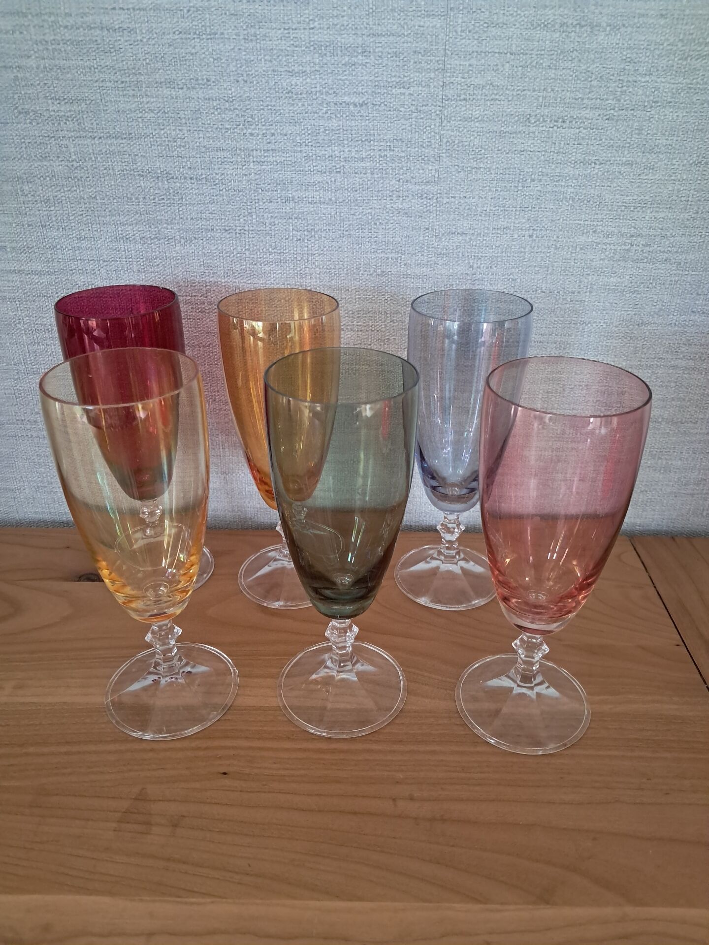 6 coloured crystal champagne flutes