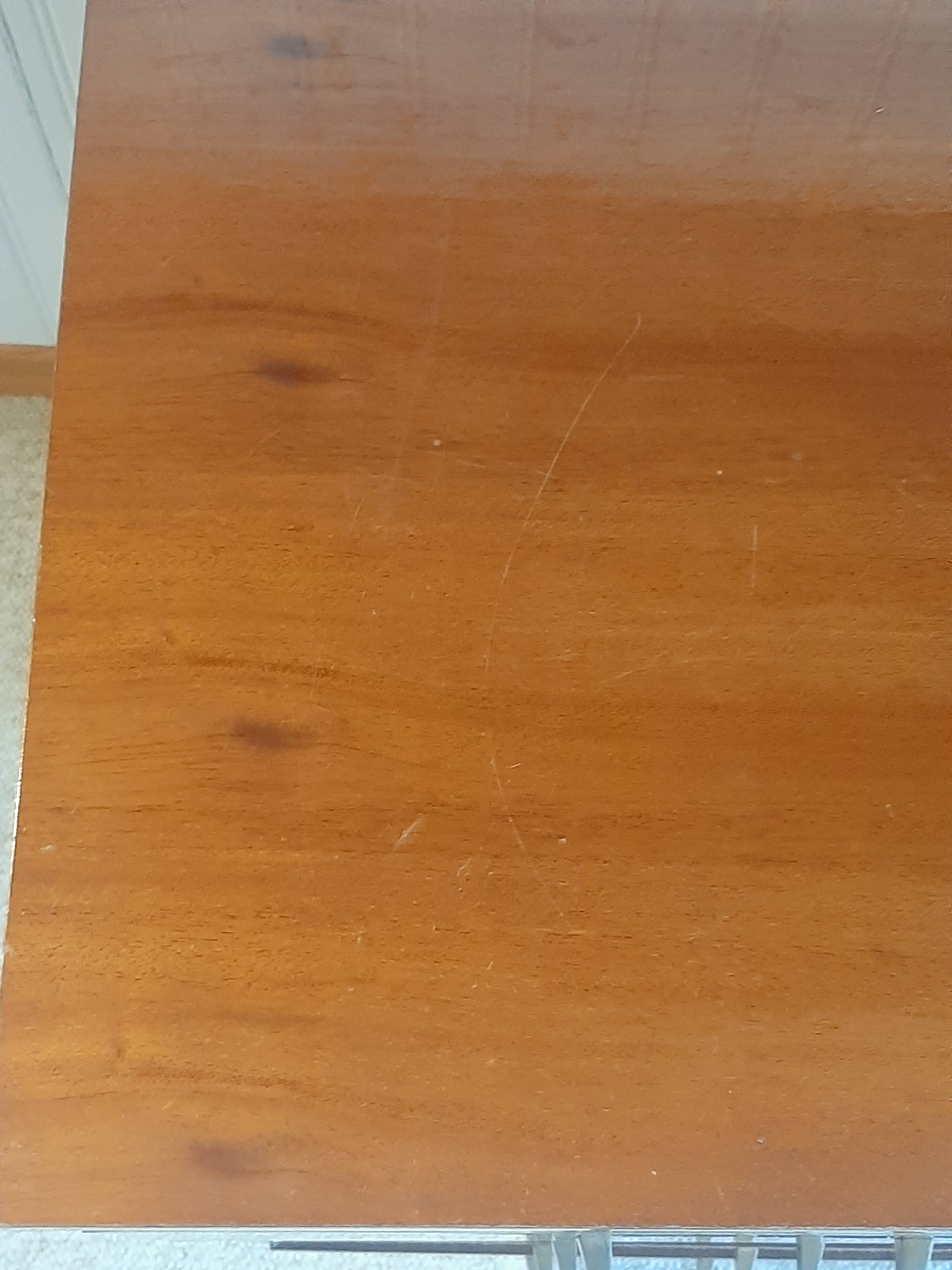Commode en bois vernis, années 80
