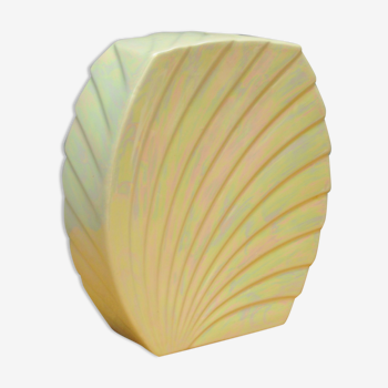 Geometric vase pearl