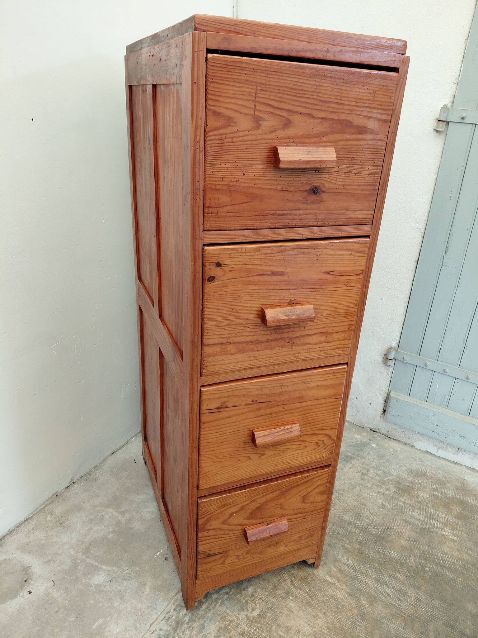 Trade furniture