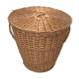 Round basket with wicker lid