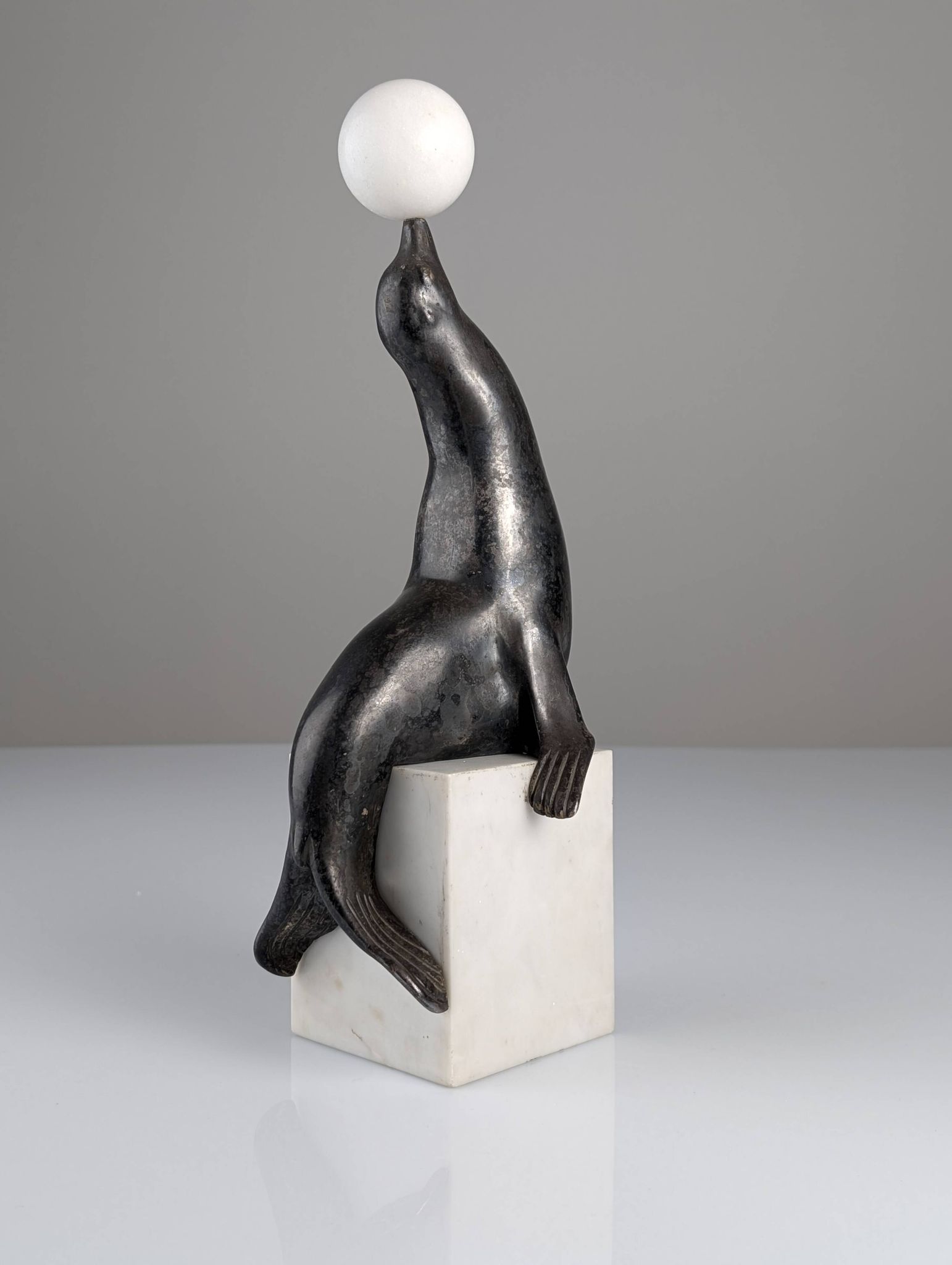 Sculpture de lion de mer Art Déco attribuée à Marcel-André Bouraine, années 1920.