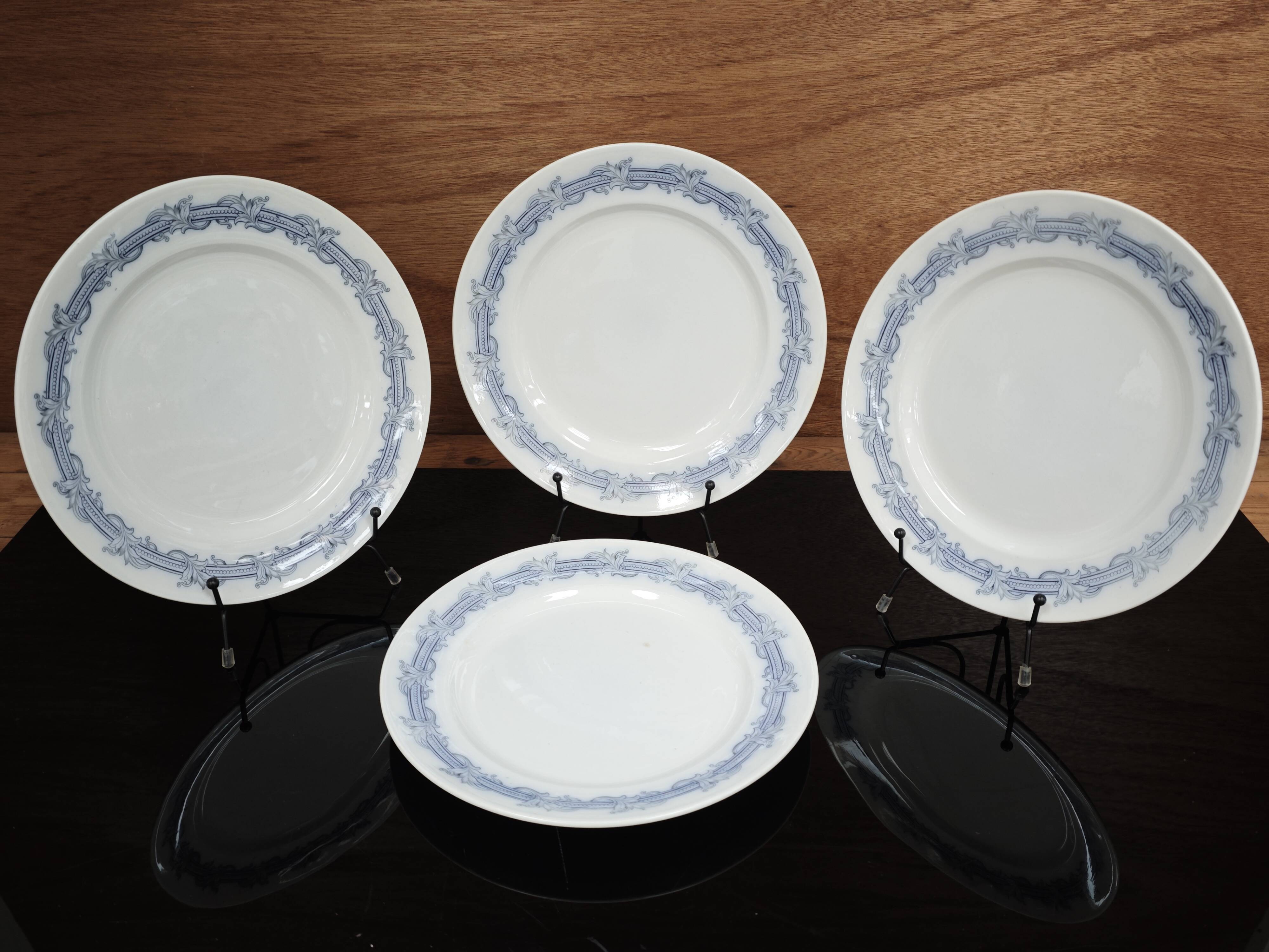 Set of 4 flat plates Terre de Fer Villeroy and Boch "Perlen"