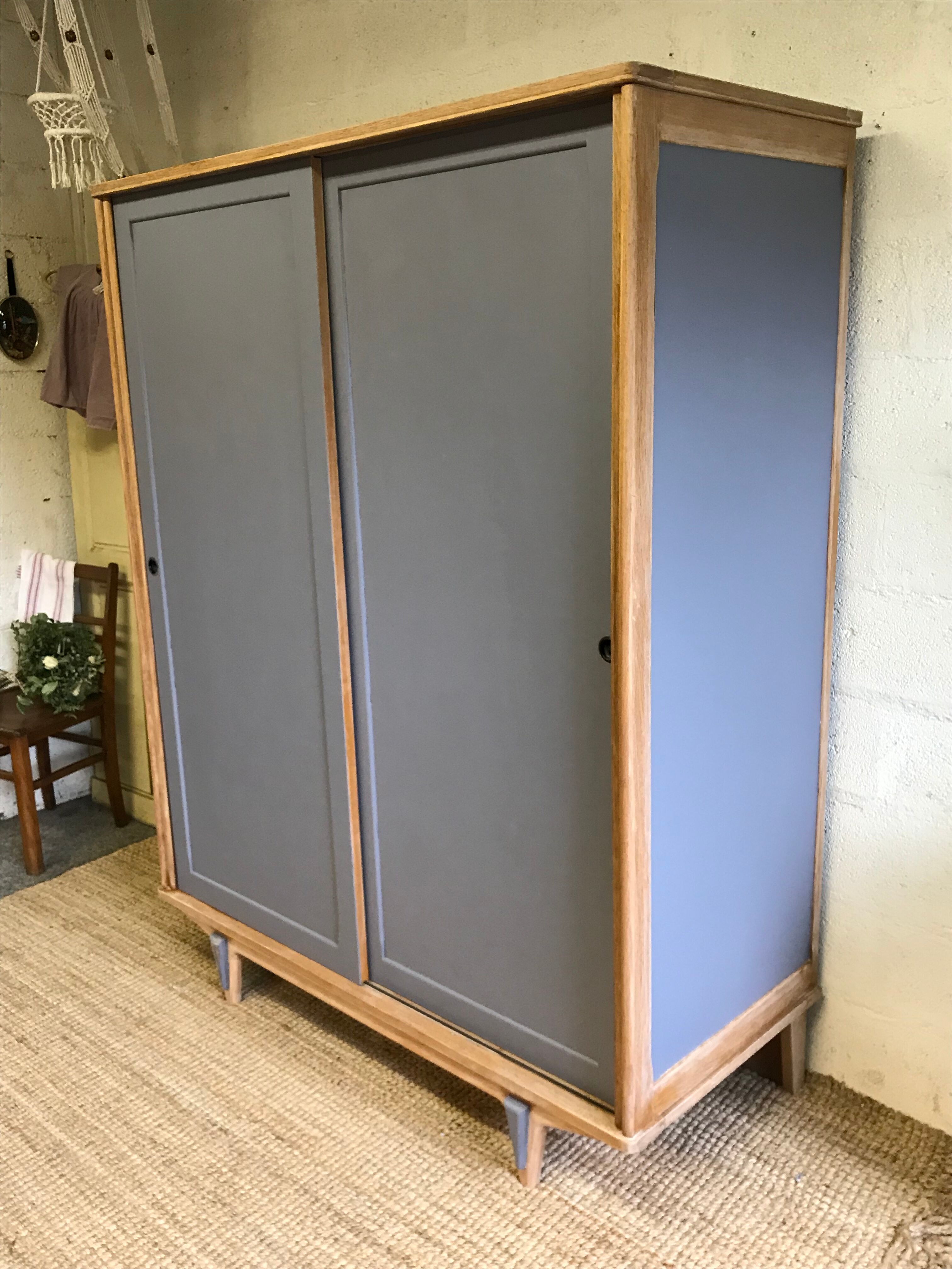 Seventies wardrobe with sliding doors