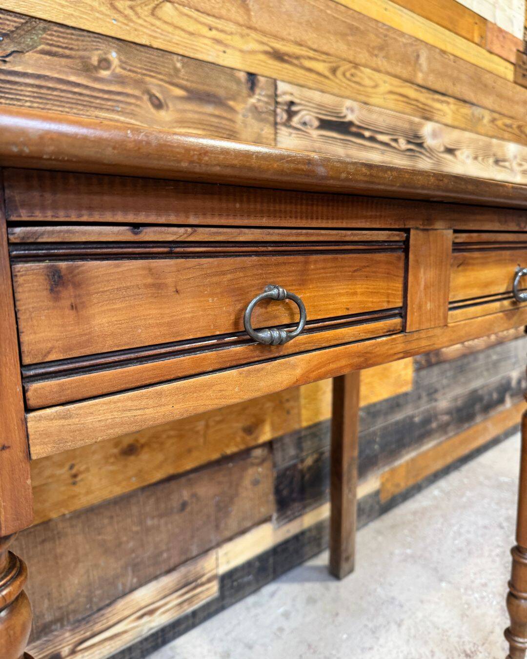 Petit bureau ancien