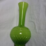 Vase verre opaline vert pomme