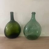 Two demijohns 2 and 3l.