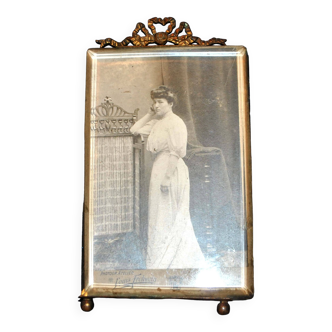 Knot photo frame in brass and beveled glass - old Art Nouveau woman photo holder 20.5x11