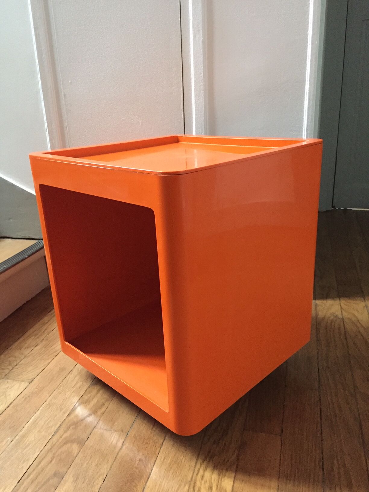 Bedside, trolley Valletto Quadro, Castiglioni