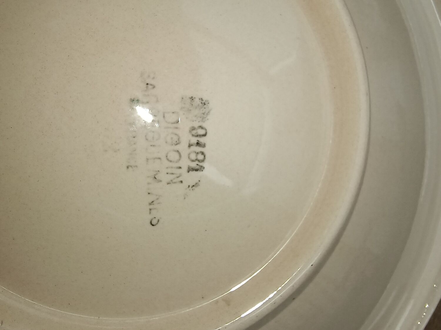 Round dish digoin Sarreguemines France
