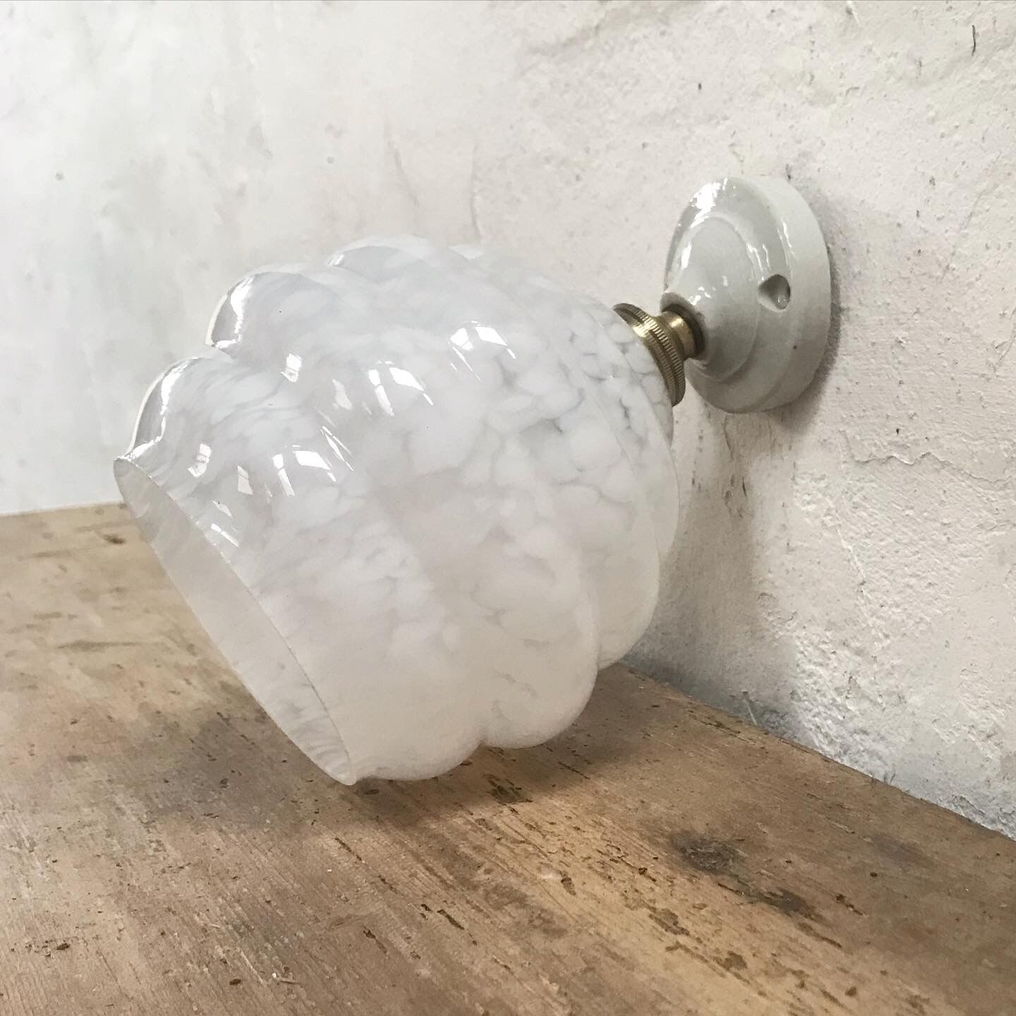 Art deco wall lamp in glass by Clichy