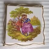 Old underside or flat rest with Fragonard Villeroy and Boch earthenware decor.