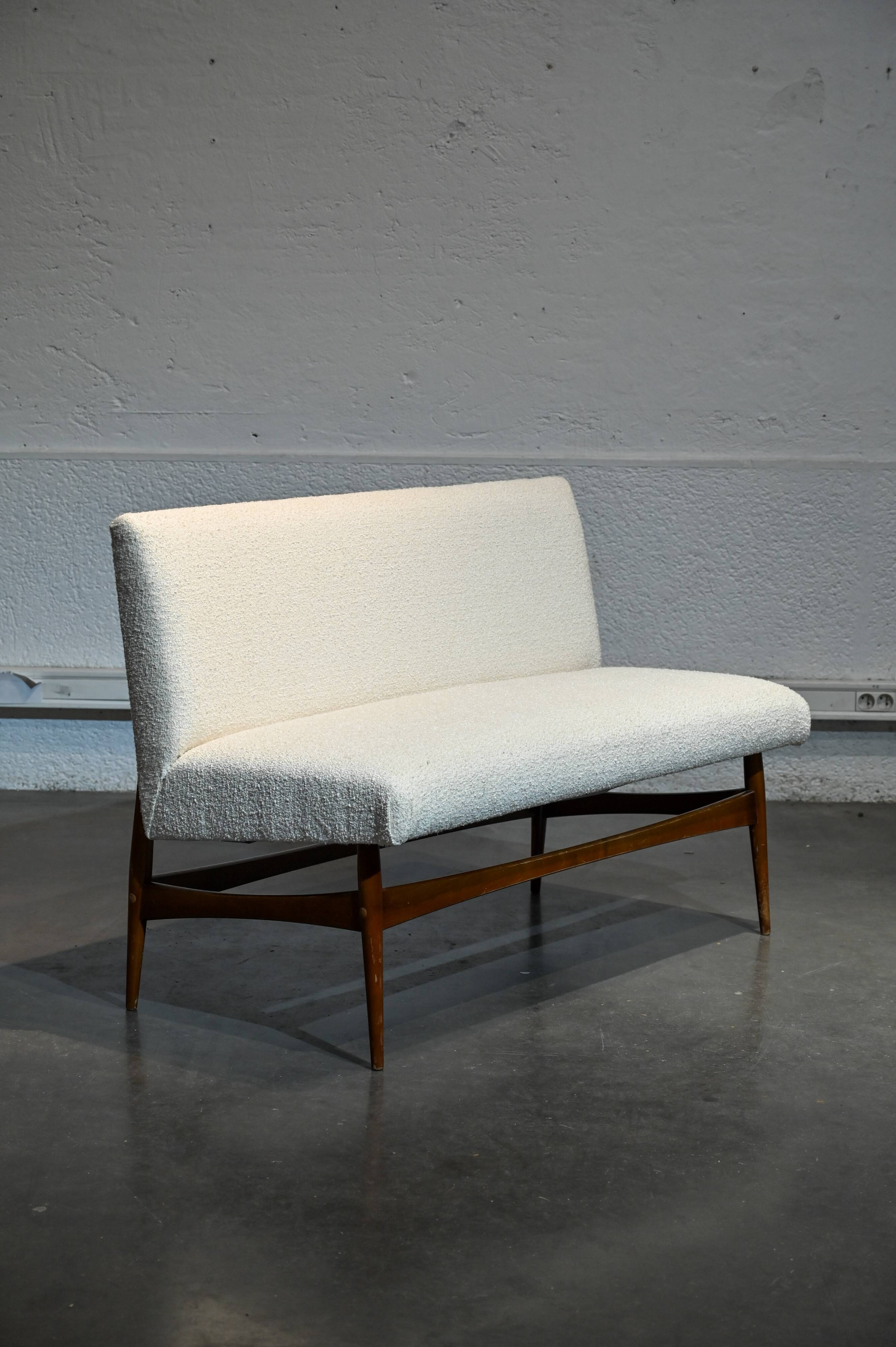 Scandinavian bench