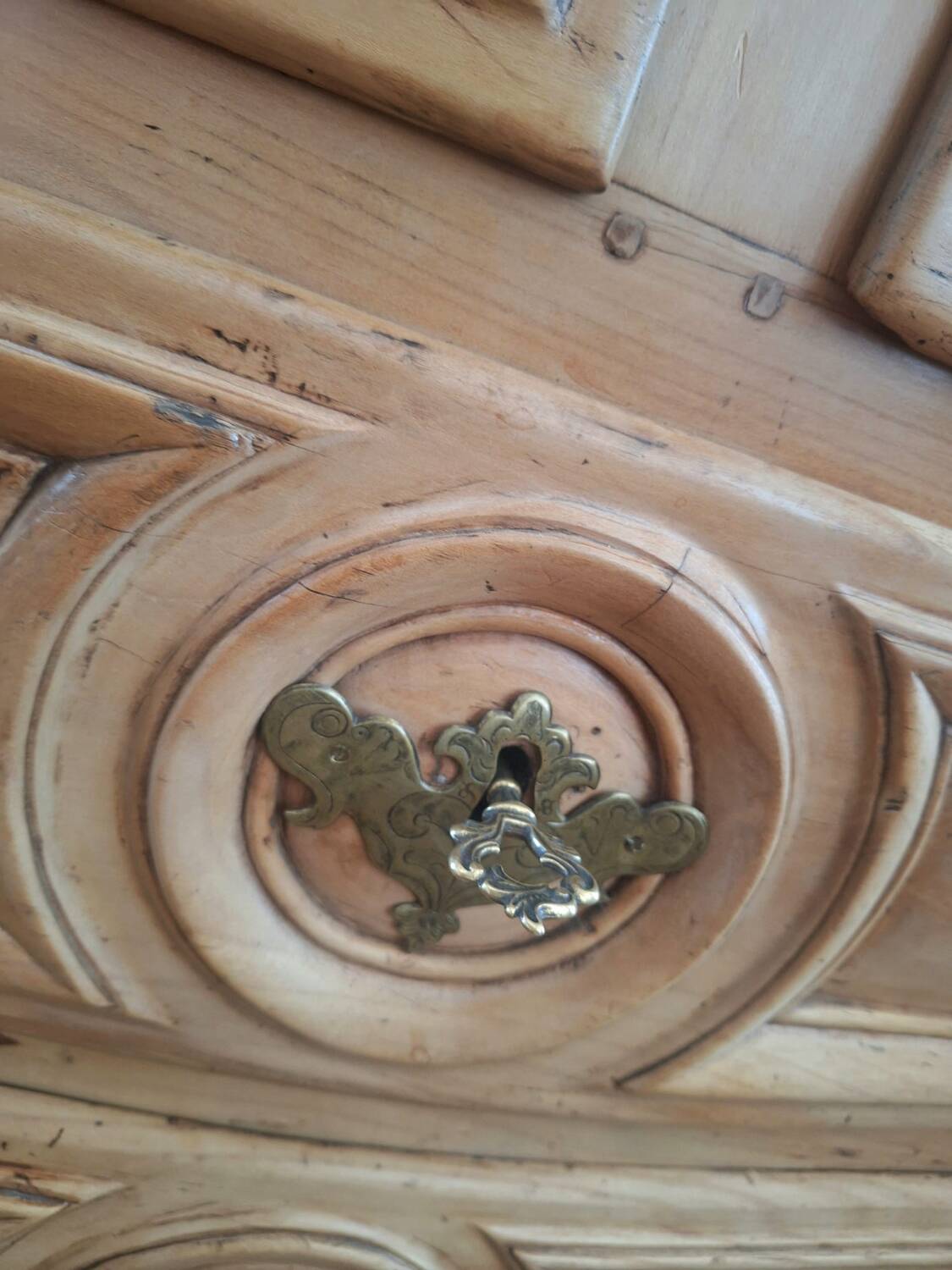 Commode ancienne bois massif