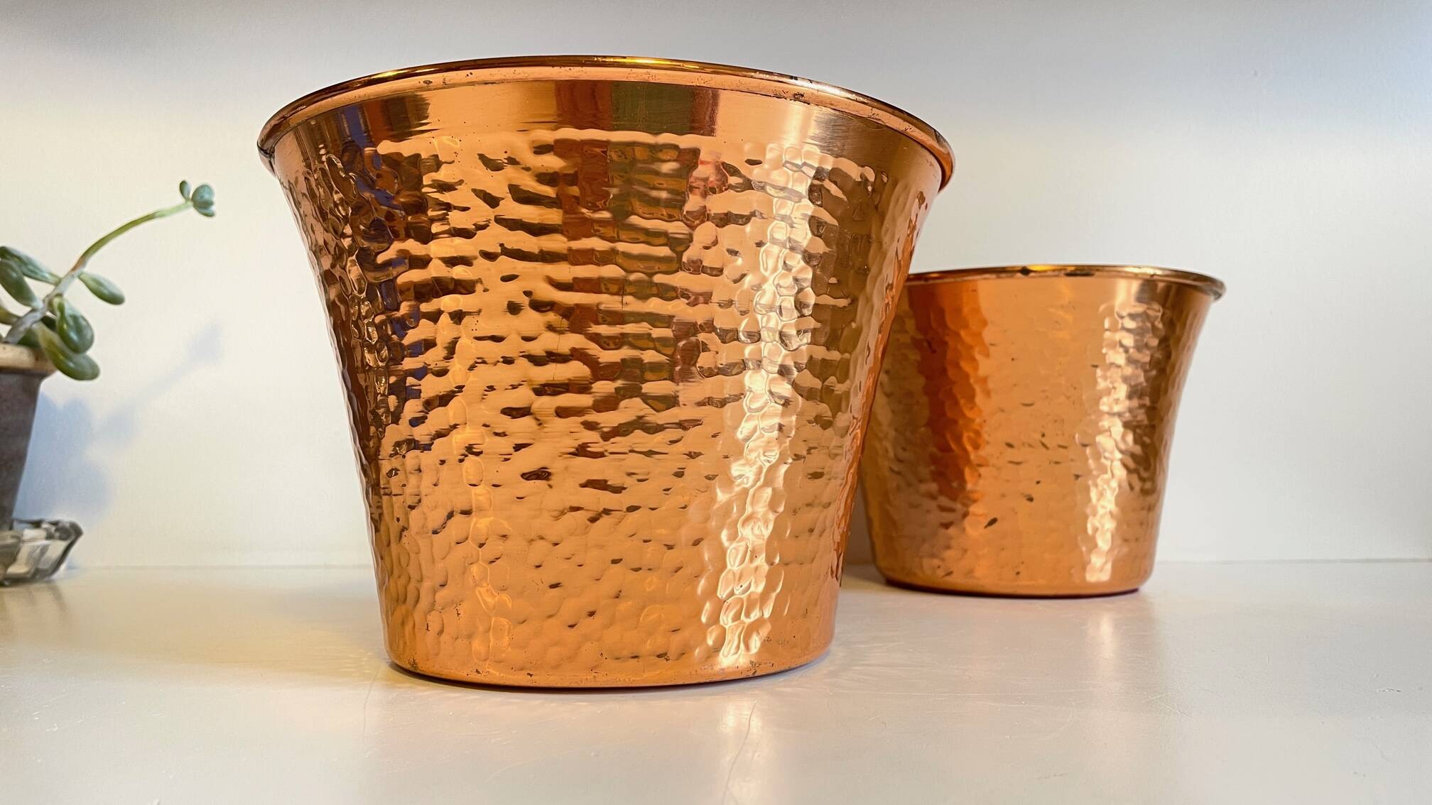 HAMMERED COPPER CACHE-POTS 1960s