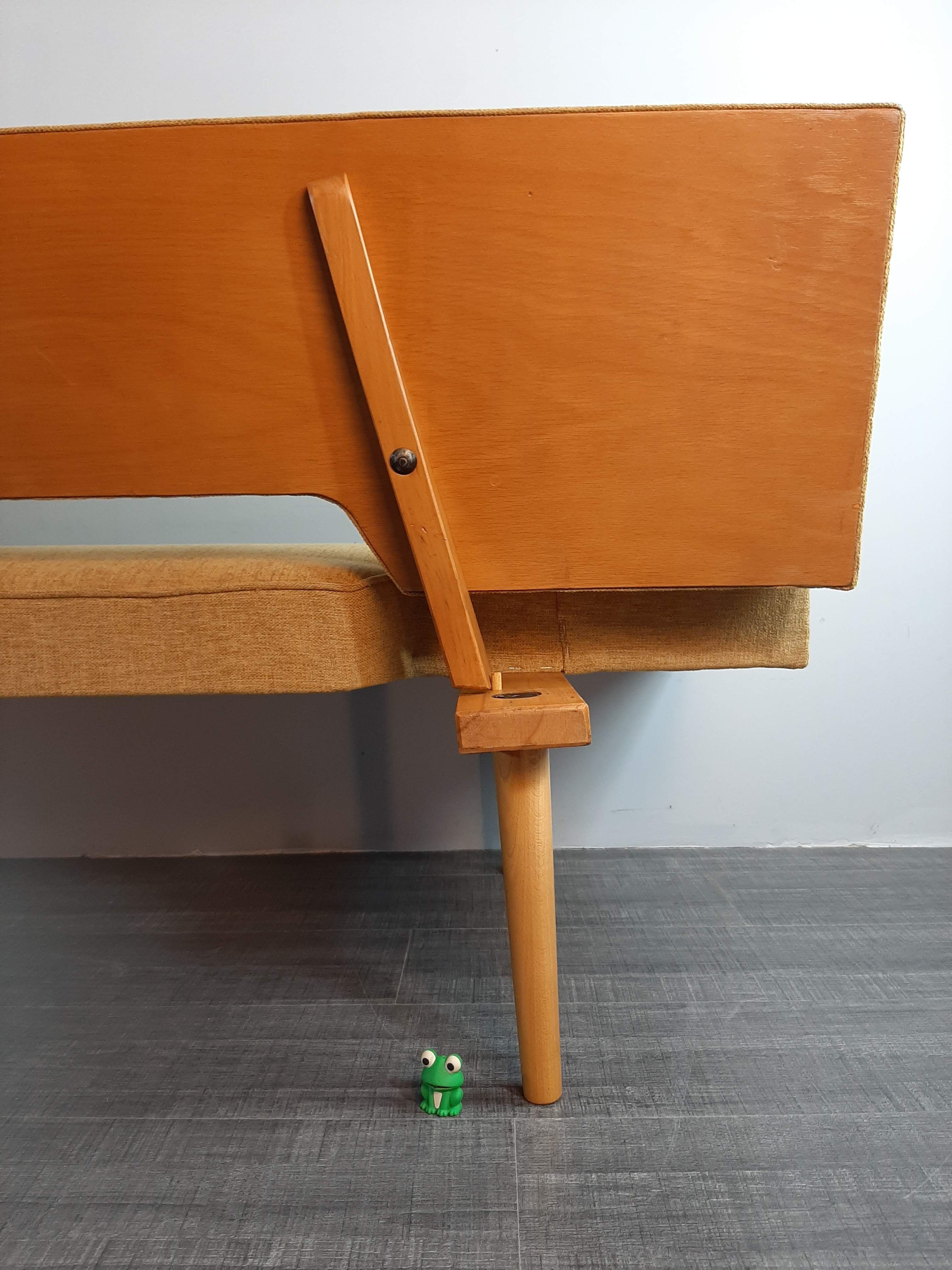 Daybed sofa by Miroslav Navratil, Czech Mid-Century 1960s