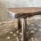Grande table basse arrondie en teck asiatique ancien