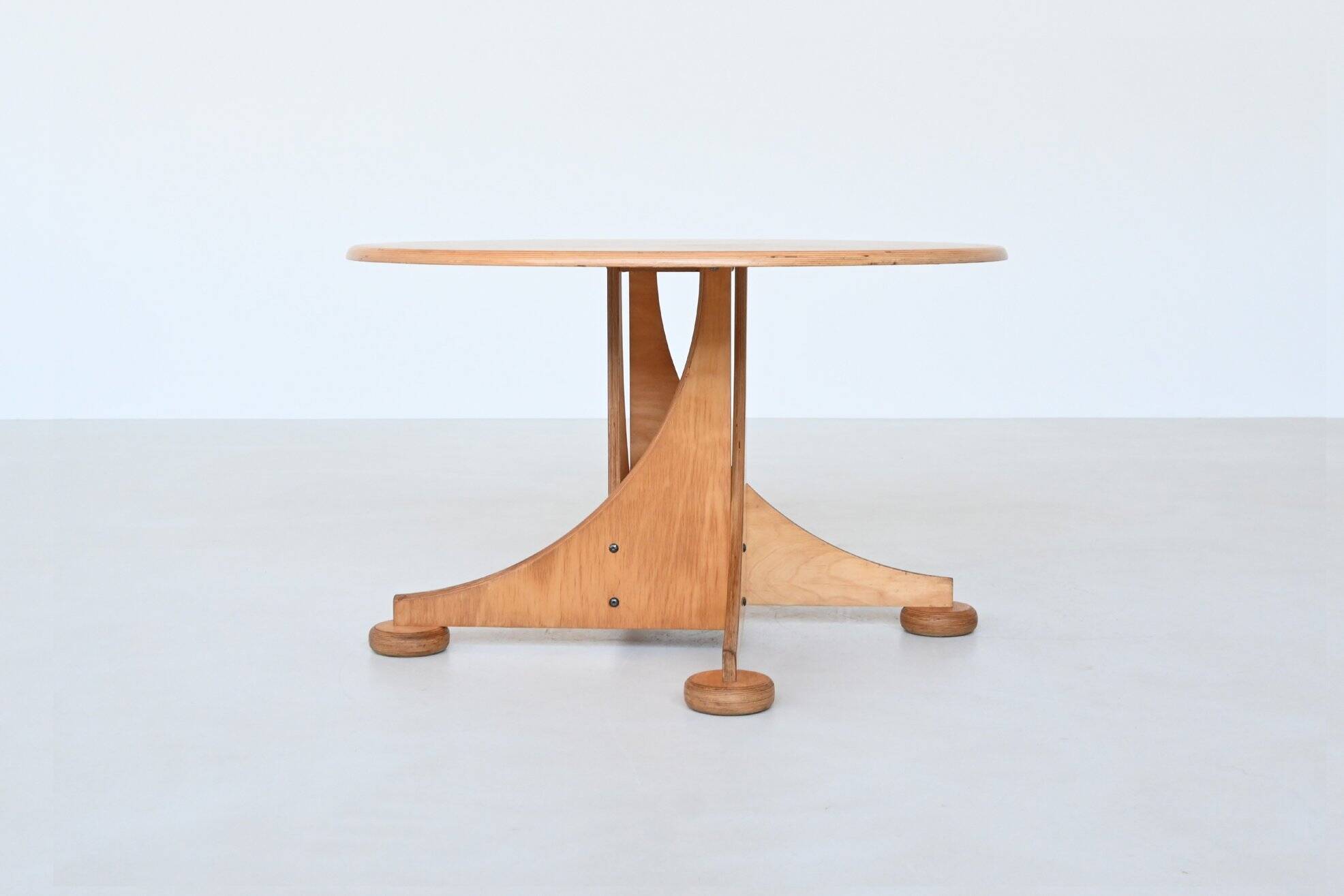 Sjoerd Soeters scuptural dining table in birch Lundia The Netherlands