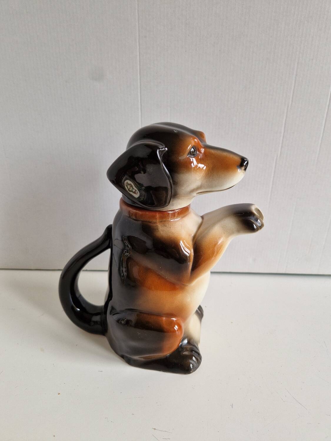 Porcelain teapot, dachshund, Germany, 1938-45
