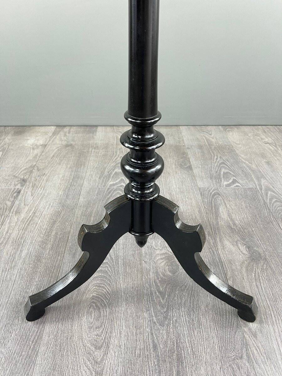Victorian Style Tilting Top Pedestal Table, 19th Century
