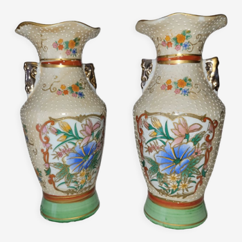 Set of 2 vases