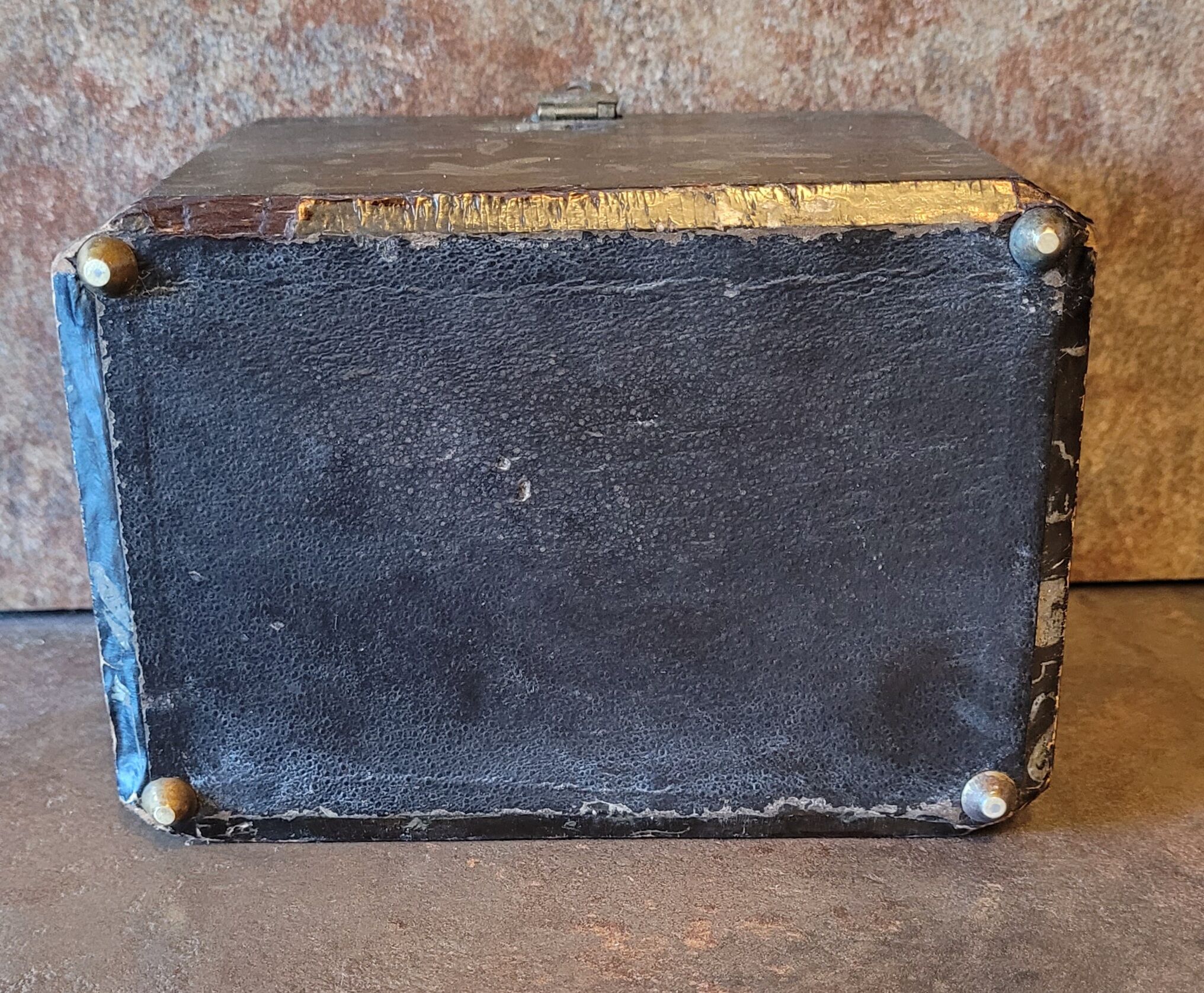 Vintage box decorated in Ancient Egypt from the 20s 30s