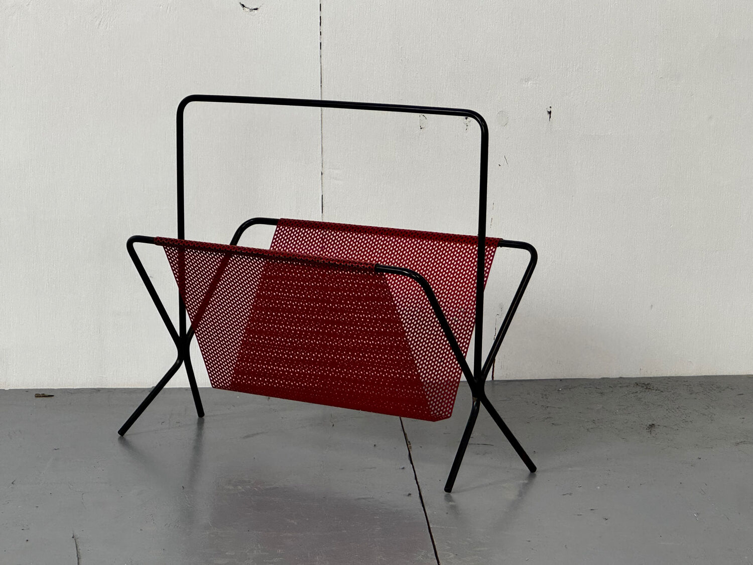 Mid-Century Modernist black and red Magazine Rack by Pilastro, 1950S