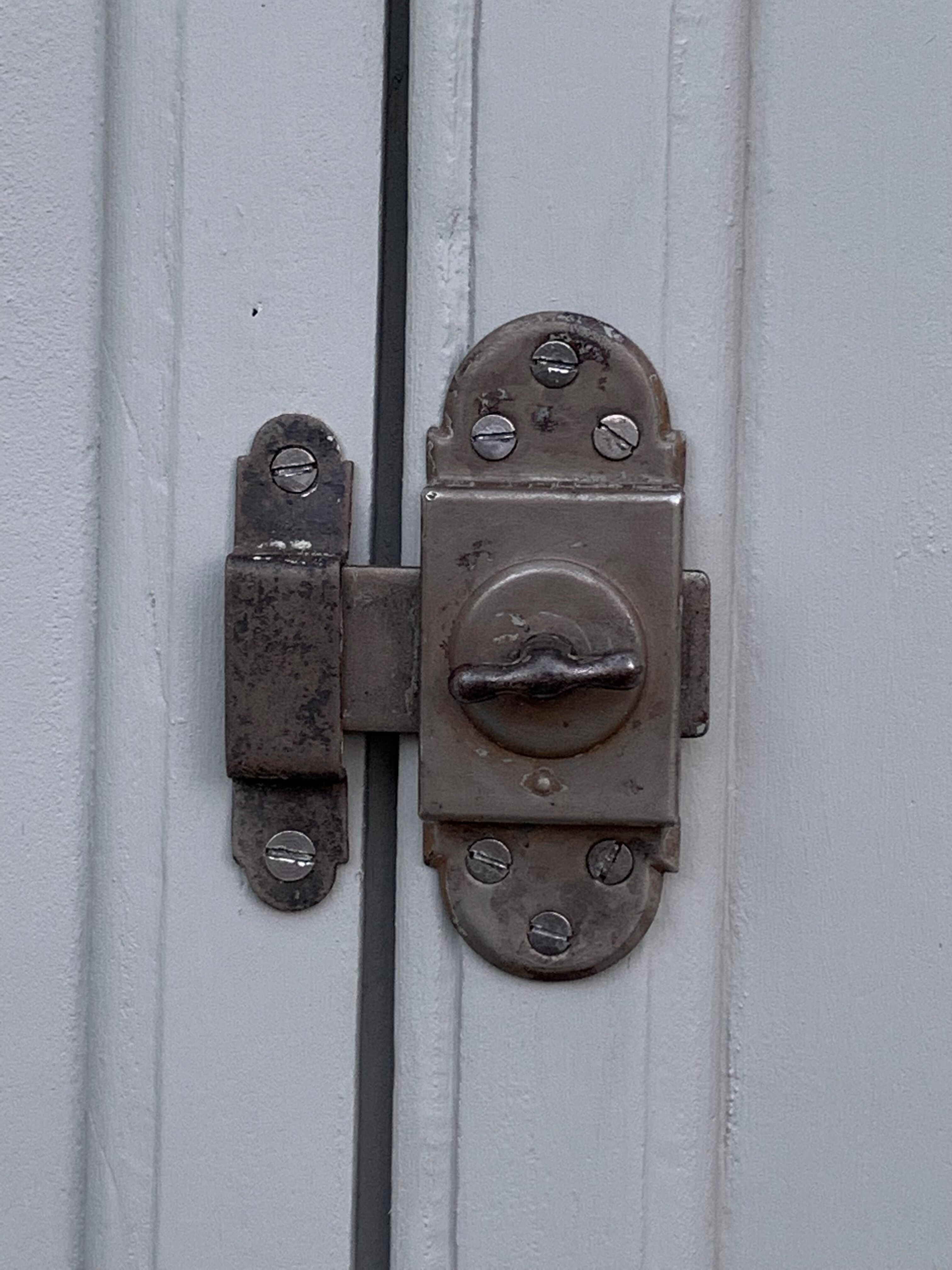 Vintage Parisian buffet 100x100