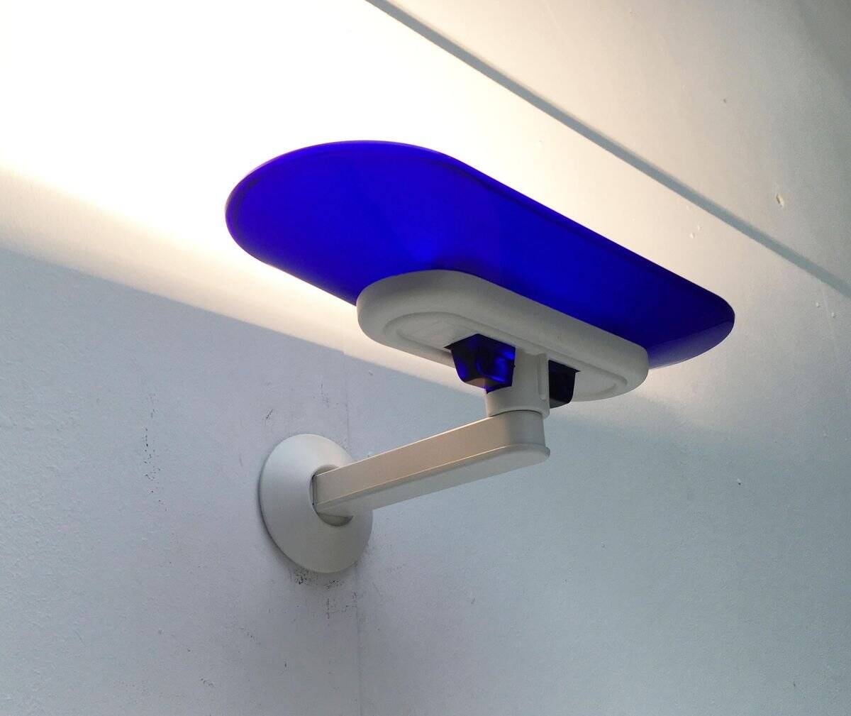 White vintage wall sconces Jill by Perry King, S. Miranda, G. Arnaldi for Arteluce, set of 2.