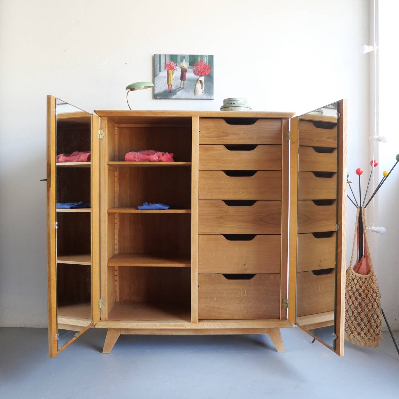 Armoire vintage rénovée 1950