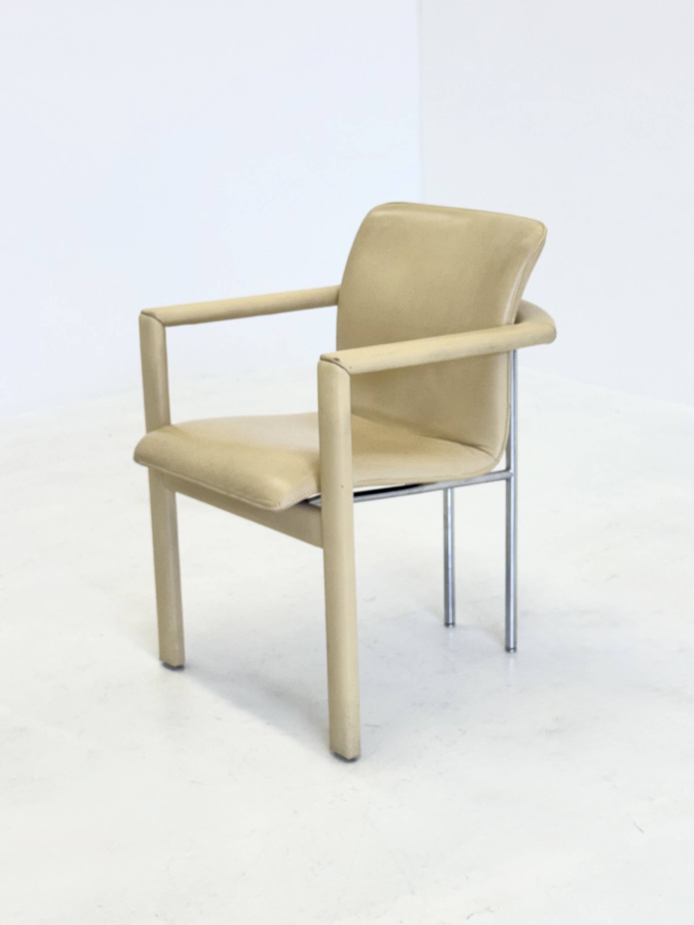 Set of 4 vintage Leolux Cachucha dining chairs