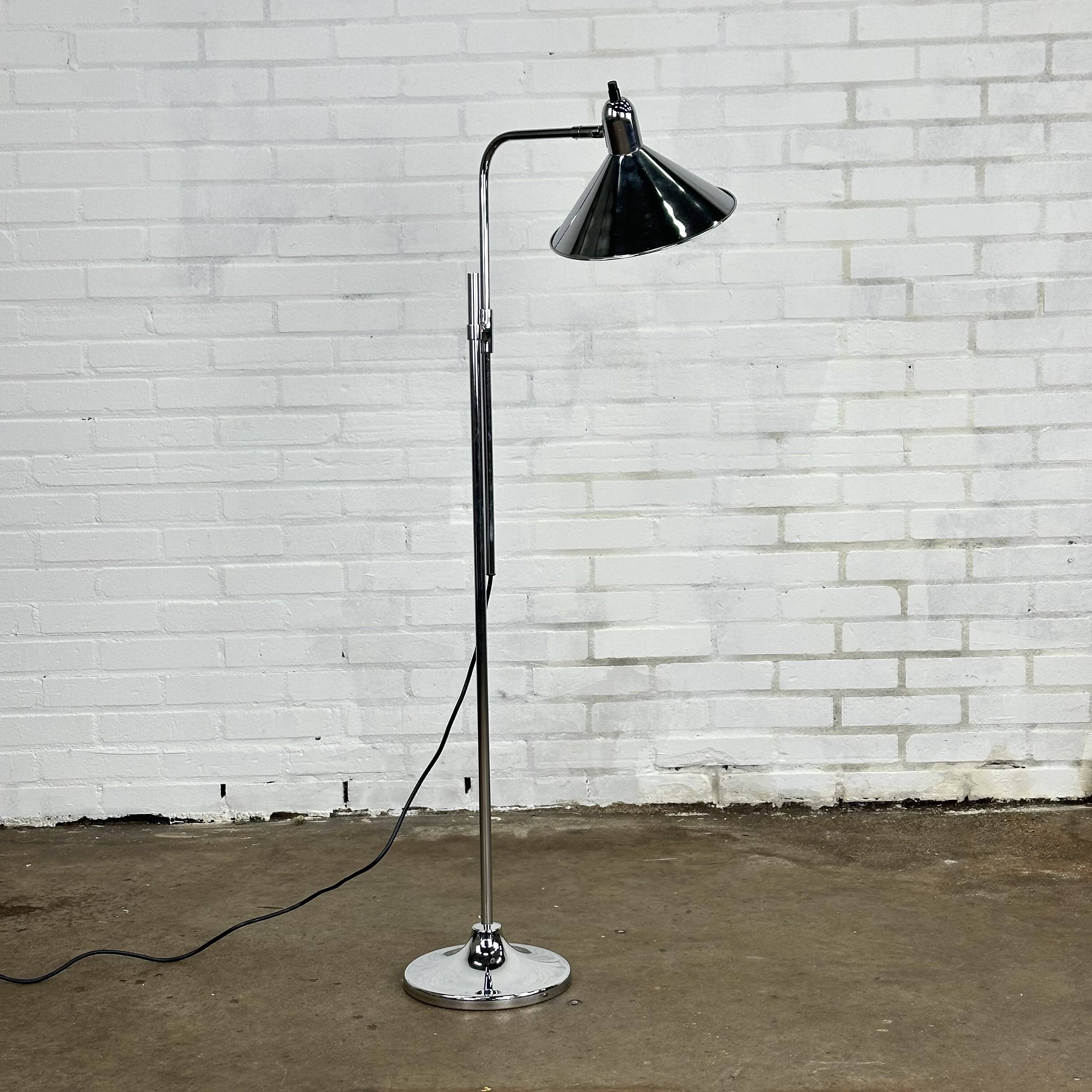 Koch & Lowy lampadaire chromé