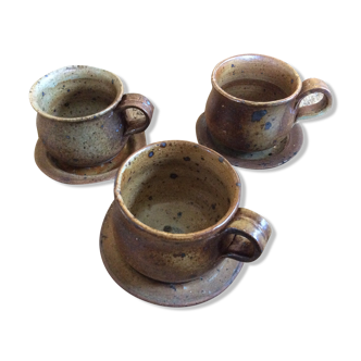 Series of 3 sandstone cups