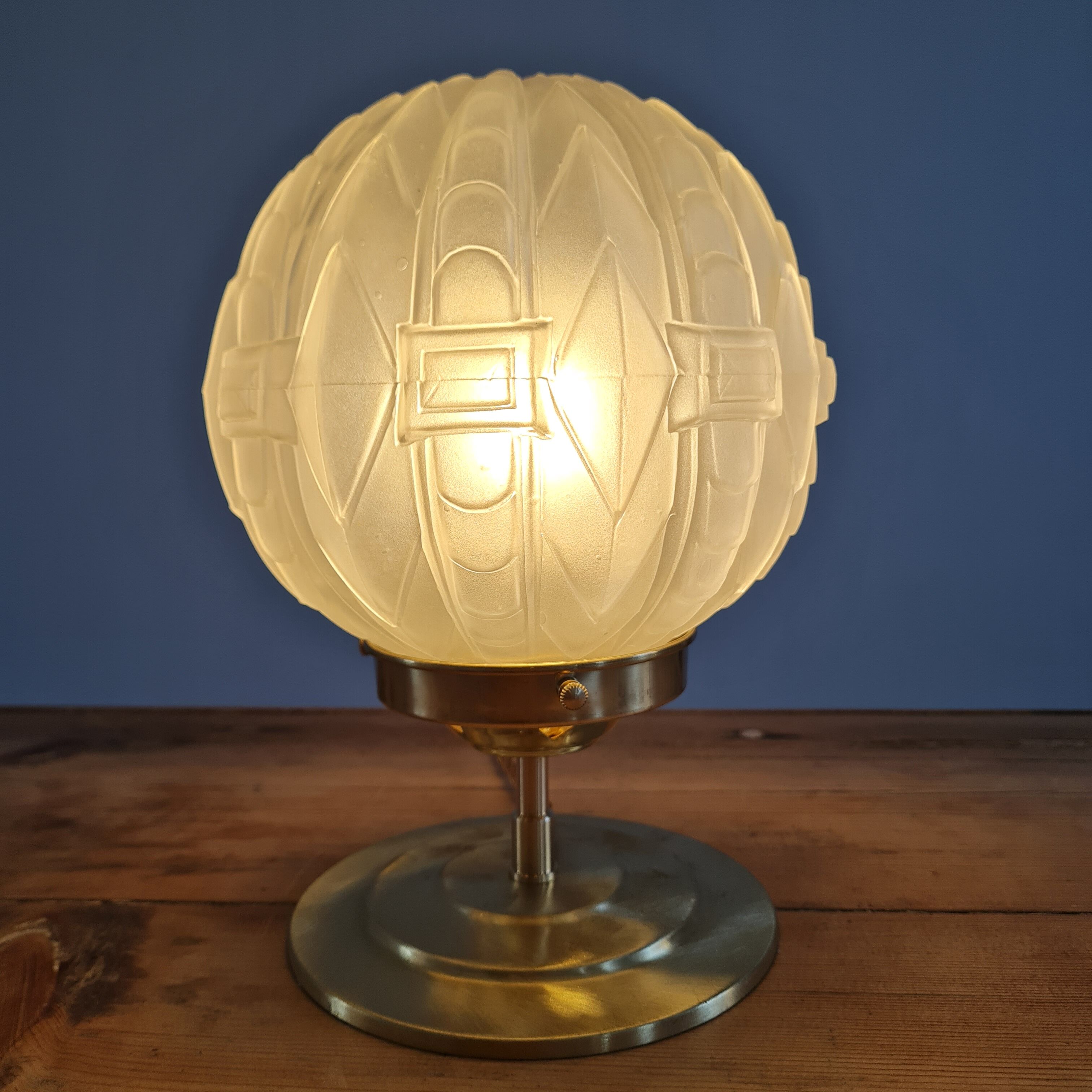 Art Deco globe table lamp in frosted glass