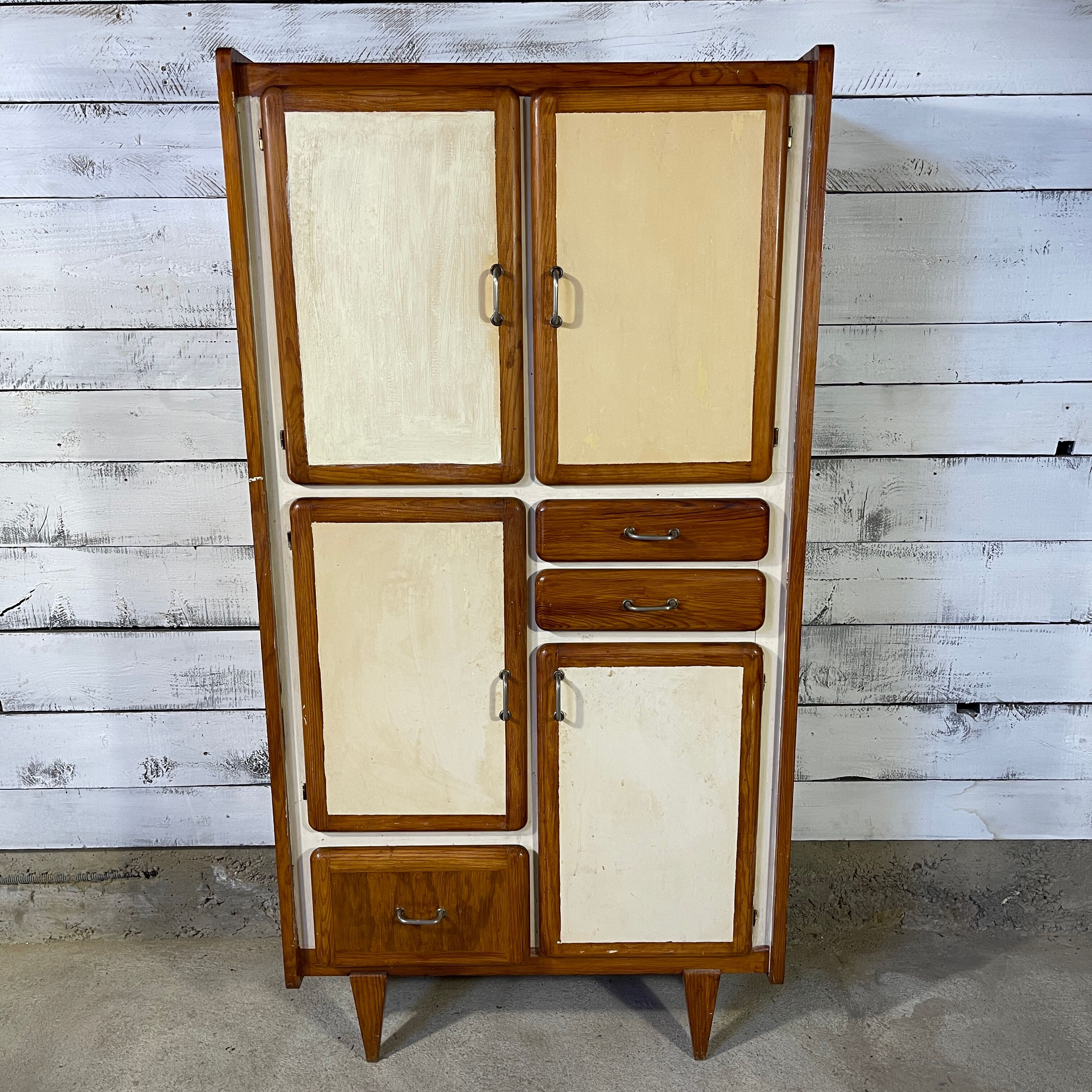 Mado cabinet