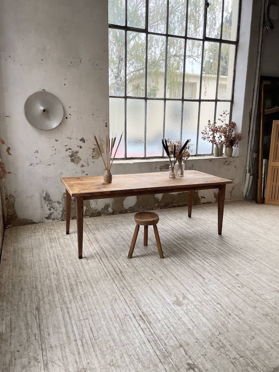 Farmhouse table with spindle legs 2m