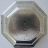 Empty octagonal pocket in tin by the workshop "Les Etains de France"