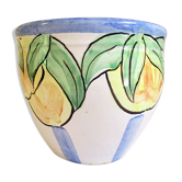 Ceramic pot cover with fruit
