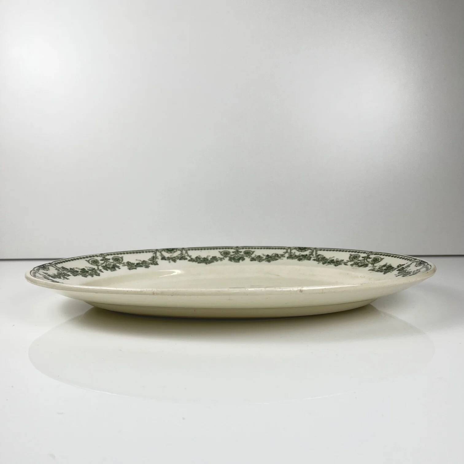 Oval plate model "Champagne", Badonviller, green
