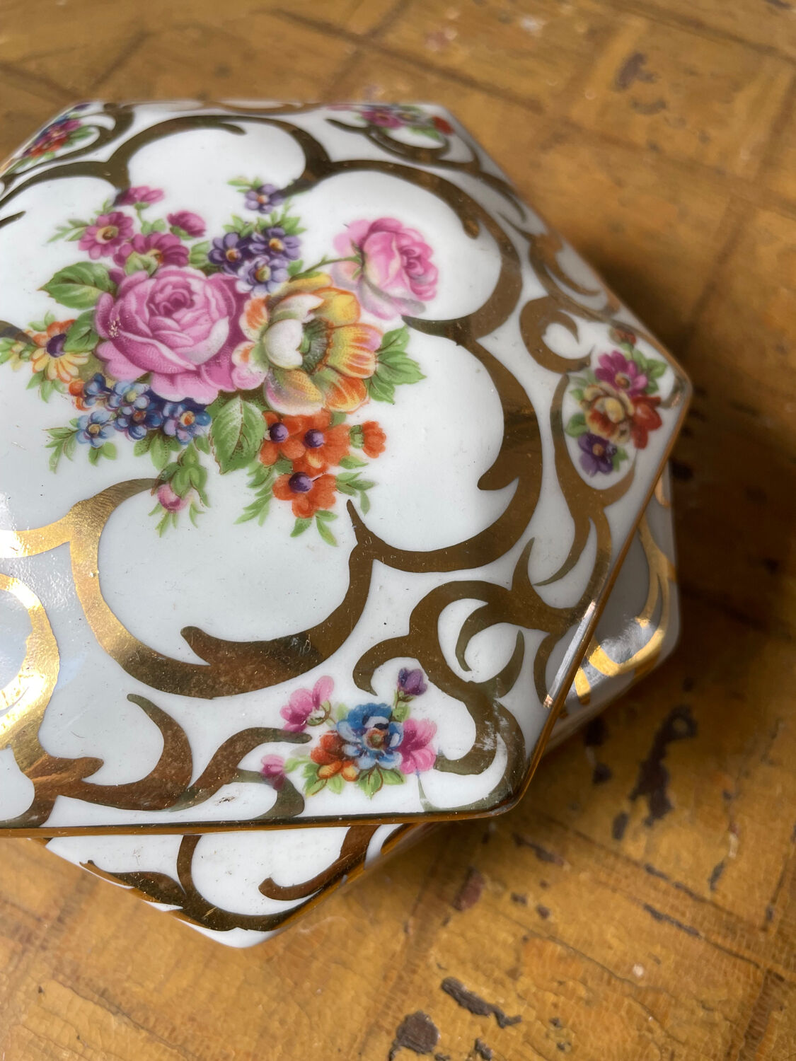 Candy box porcelain art Limoges