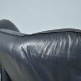 Leolux / vintage "tango" armchair in blue leather / jan armgardt / 1980s netherlands