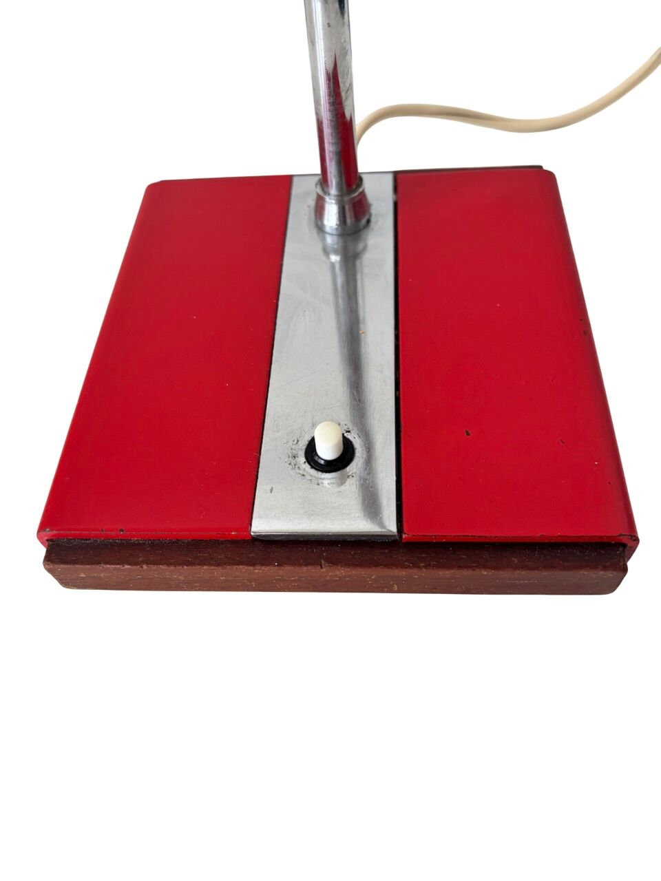 Italian desk lamp in wood and metal from the 1960s.