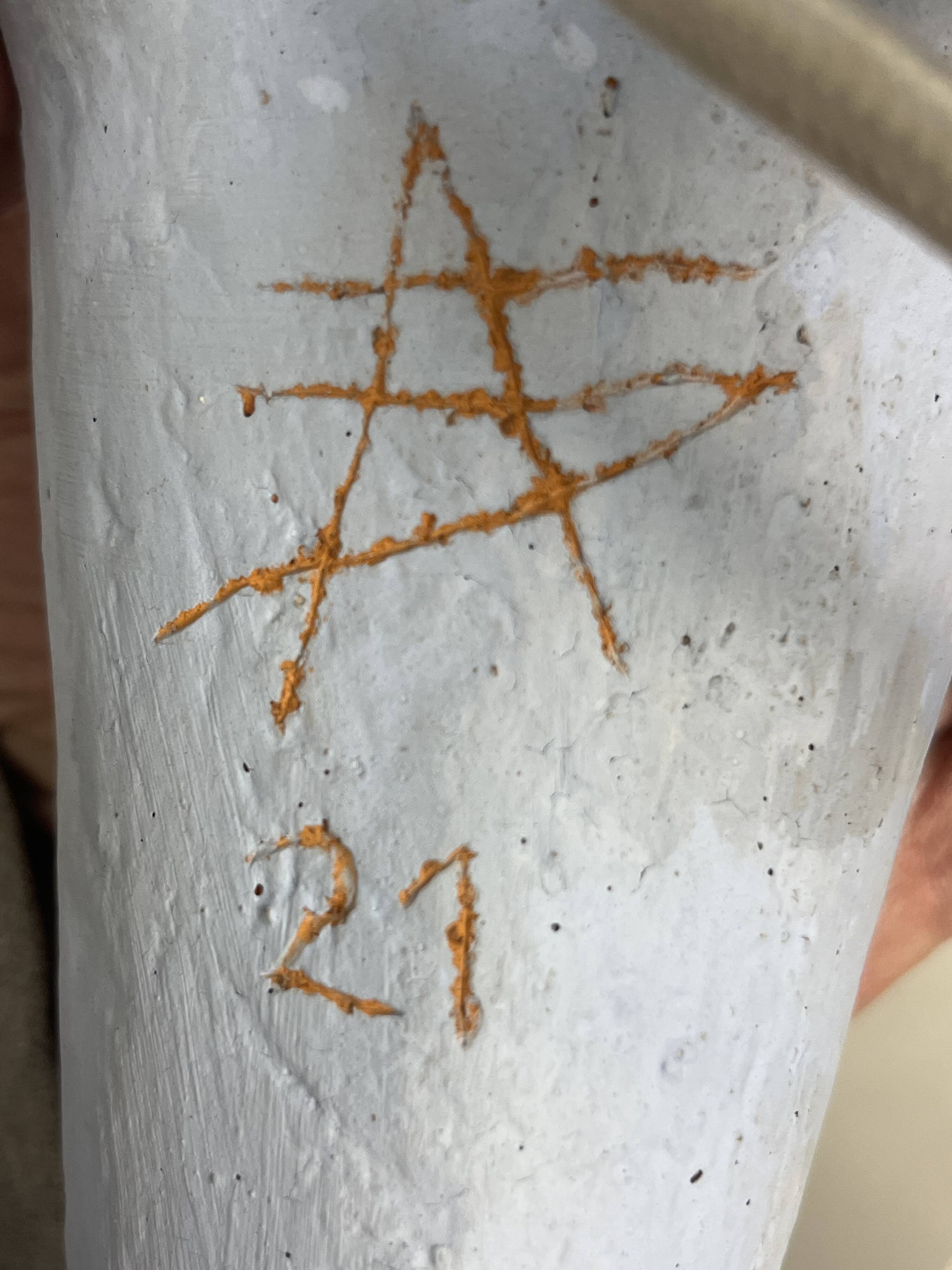 Ceramic lamp by agnes debizet. contemporary ceramist.