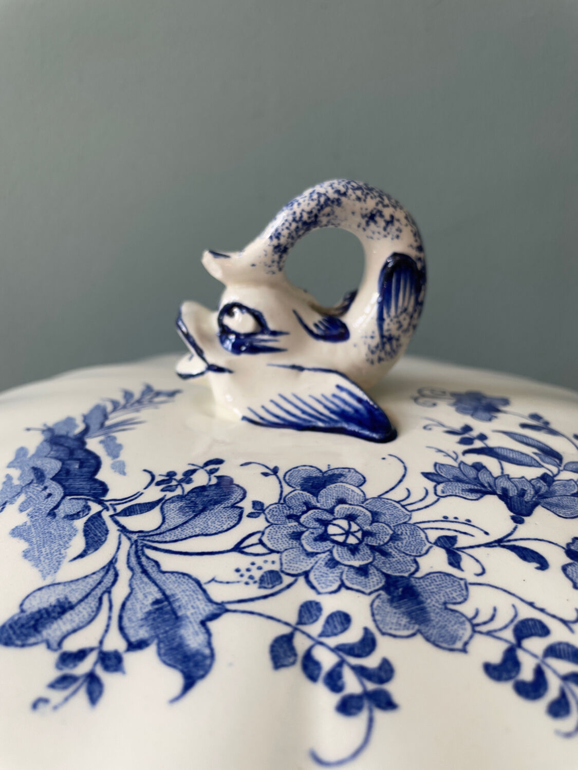 Soupière XIXth earthenware of Gien