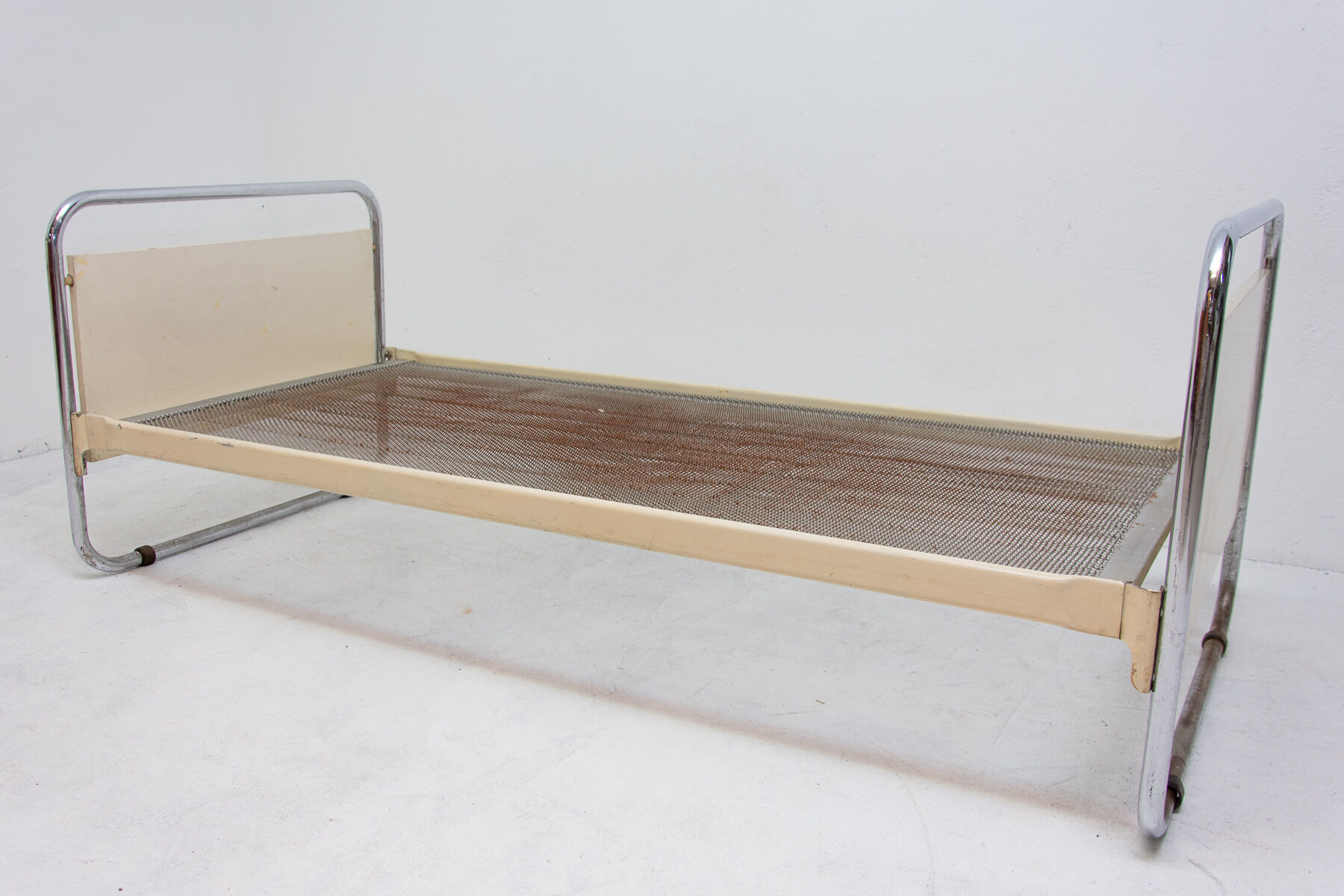 Tubular steel bed by Slezák, 1930´s, Czechoslovakia
