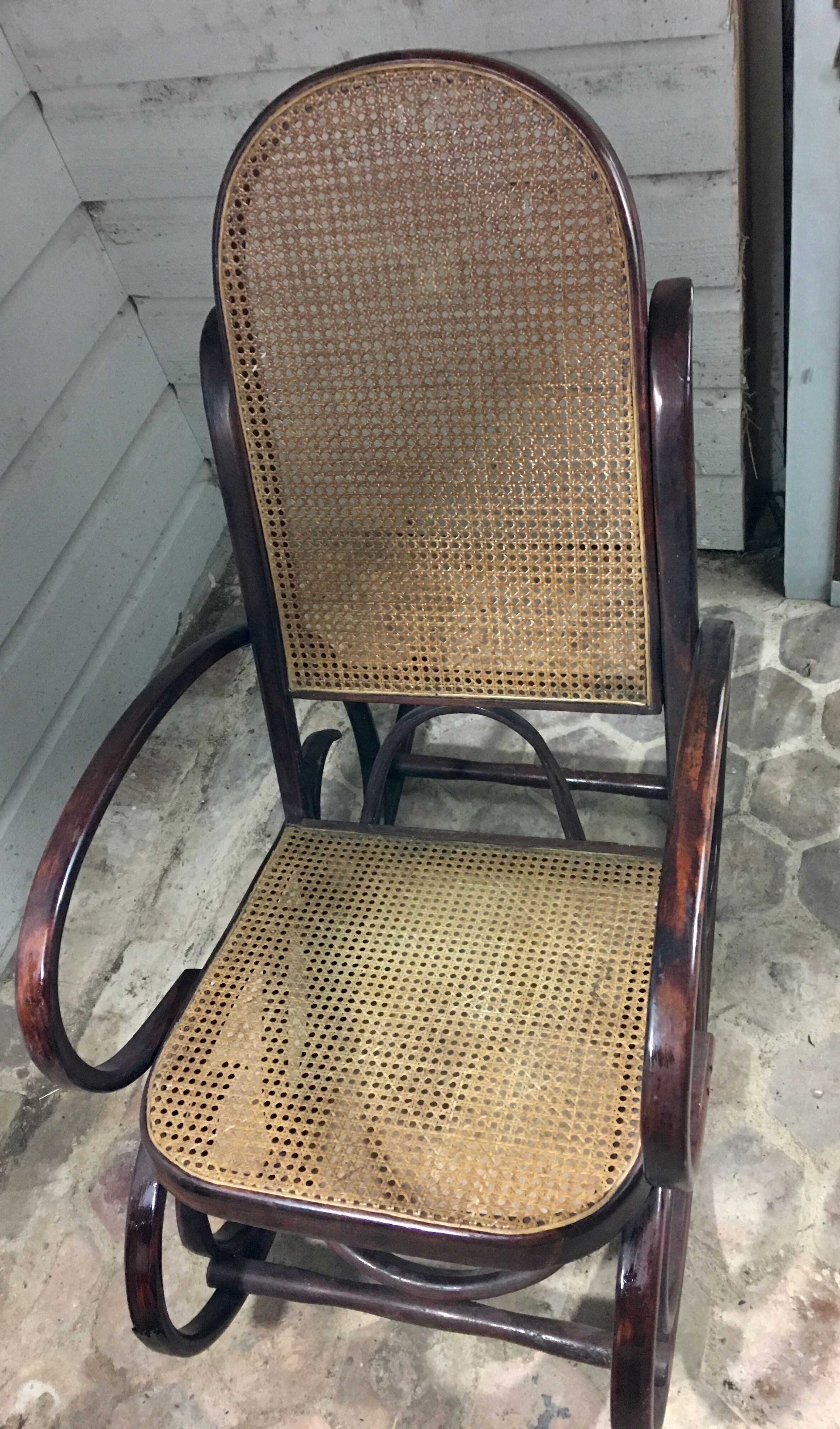 Rocking-chair canne bois courbé 1930