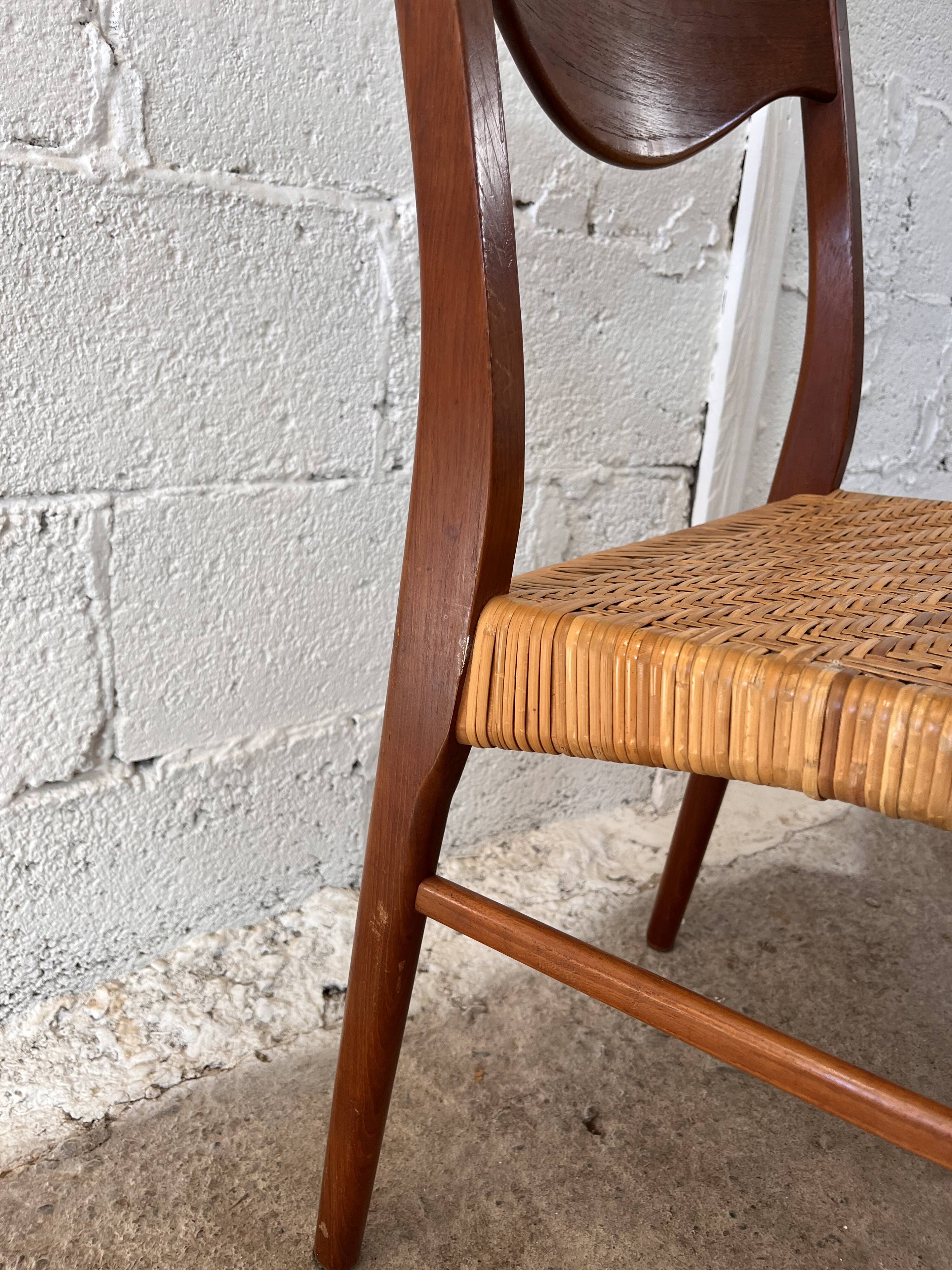 Pair of vintage Danish GS60 chairs by Arne Wahl Iversen