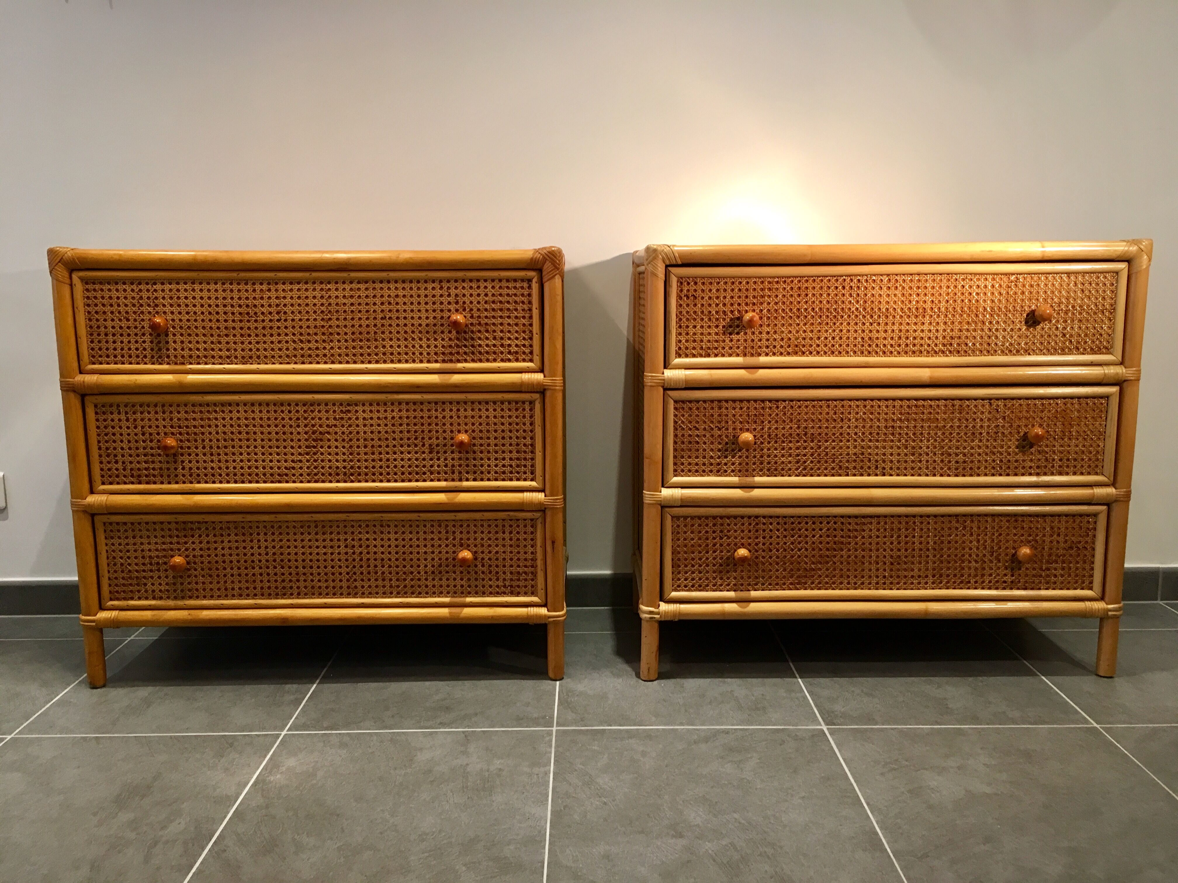 Commodes vintage, cannage en rotin