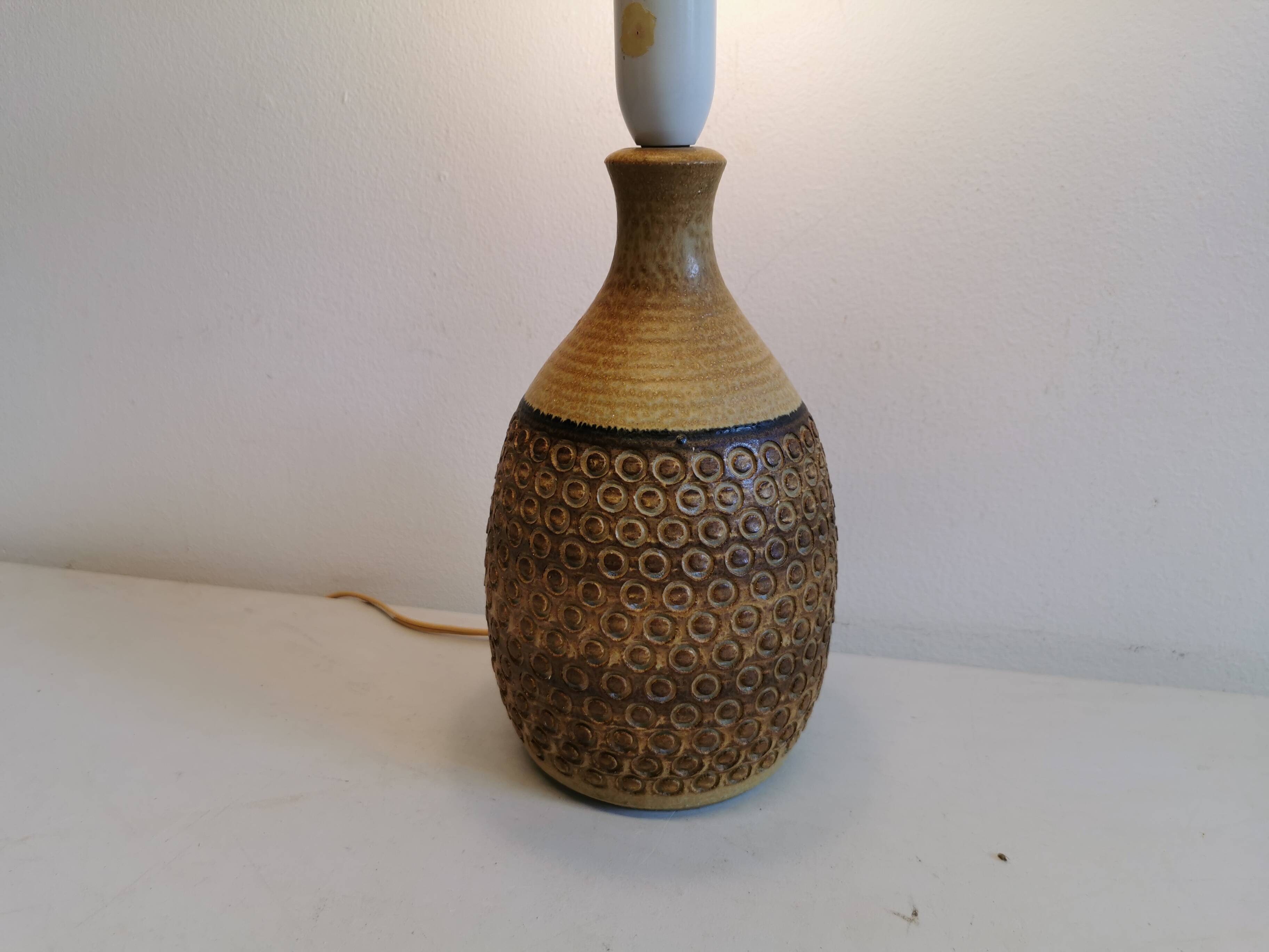 Ceramic table lamp from Danish company Søholm. Designed by Svend Hermansen (SH)